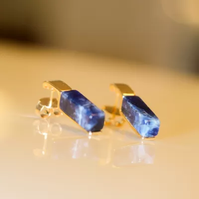 Brinco Folheado Ouro 18k e Pedra Natural 