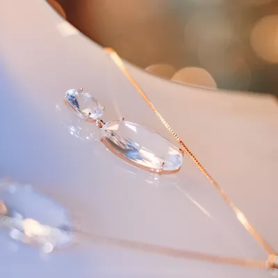 Brinco Folheado Ouro 18k e Cristal