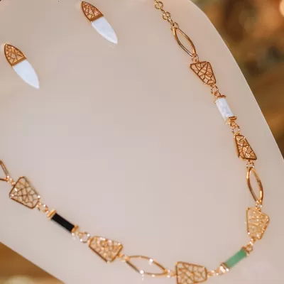 Conjunto Folheado Ouro 18k e Pedras Naturais 