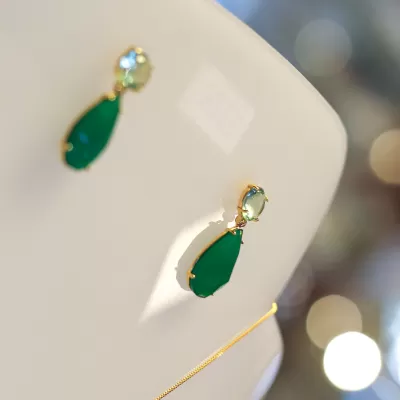 Brinco Folheado Ouro 18k e Pedra Natural 