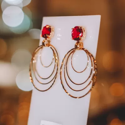 Brinco Folheado Ouro 18k e Cristal 