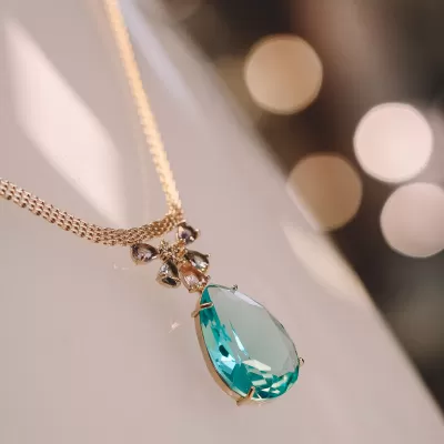 Colar Folheado Ouro 18k e Cristal 