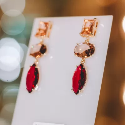 Brinco Folheado Ouro 18k e Cristal 