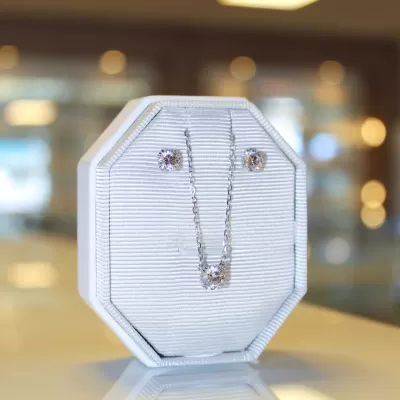 Conjunto Ponto de Luz Swarovski 